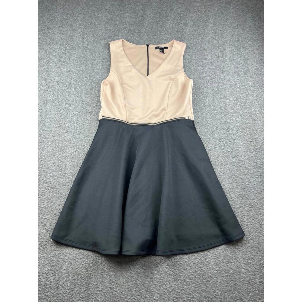 Foreverโ 21 Two-Tone Sleeveless Fit and Flare Dress Size Medium